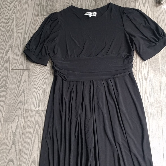 Beautiful black dress by Ronnie Nicole ⭐🌸🍀 - Picture 2 of 12